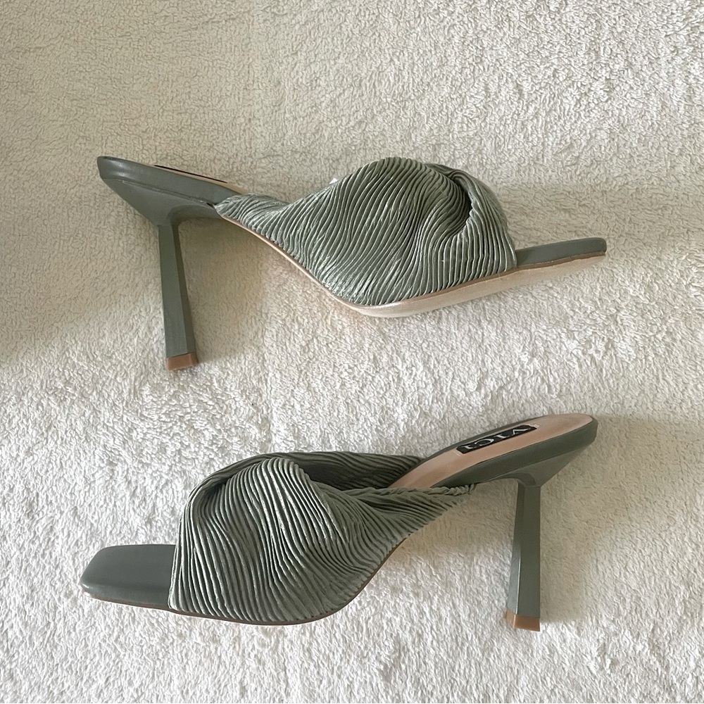 VICI Venice Square Toe Heeled Mule - Size 7